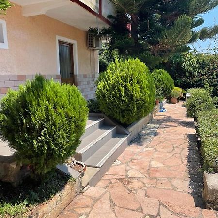 Elias Guest House Sarandë Buitenkant foto