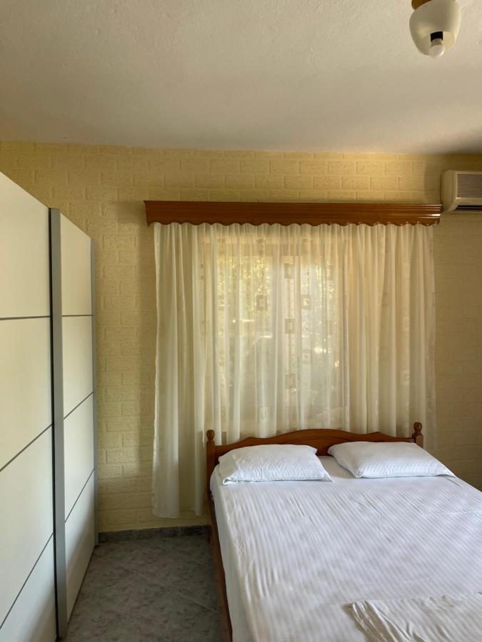 Elias Guest House Sarandë Buitenkant foto